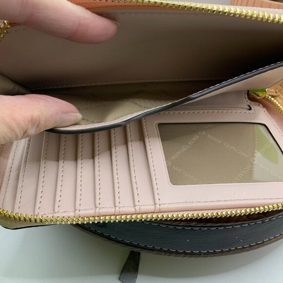 Michael Kors Powder Blush Jet Set Travel Flat Leather Pebbled Wristlet Wallet - Picture 3 of 8